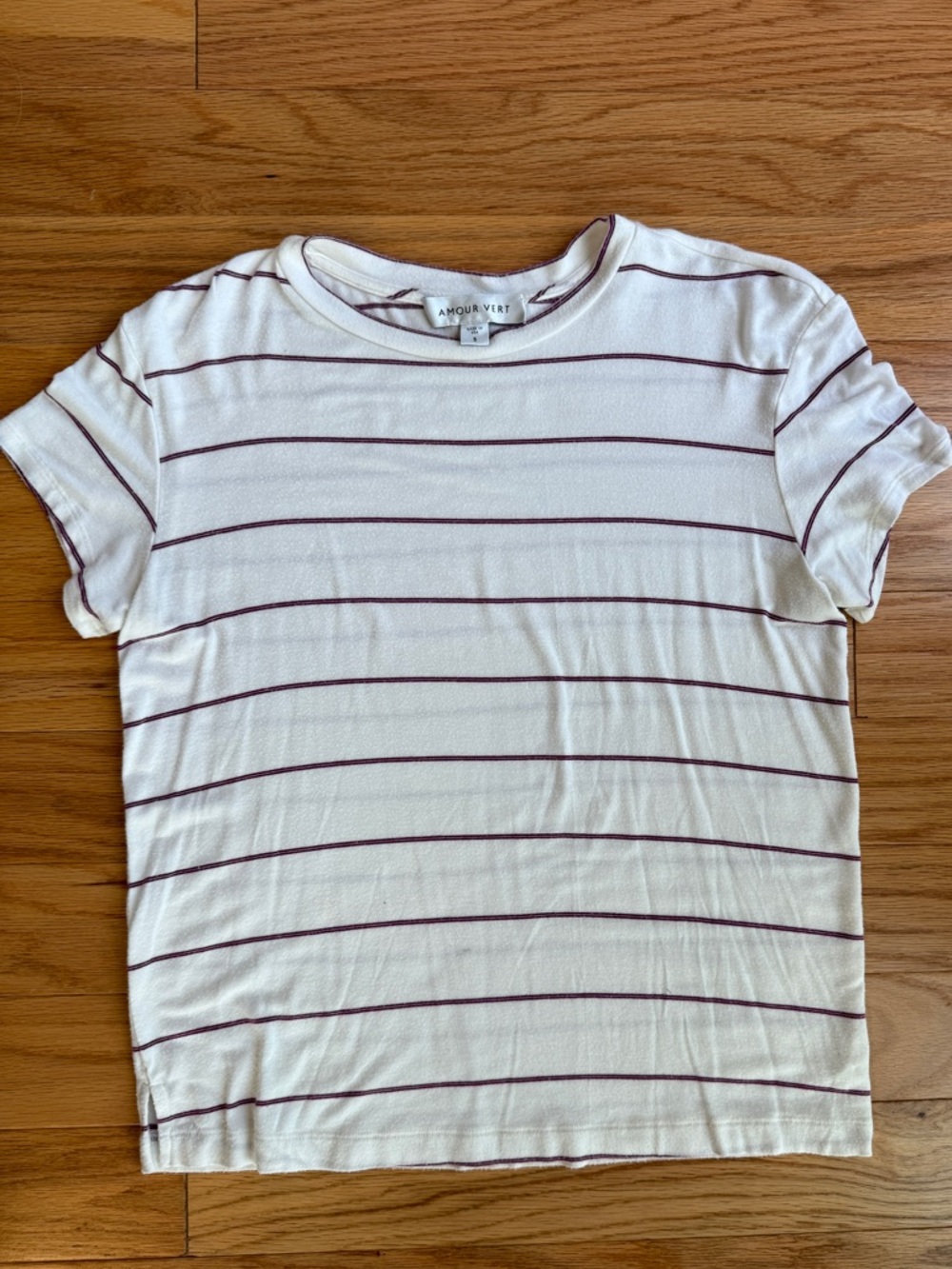 Amour Vert sustainable fashion bamboo white boxy tshirt with pink stripes